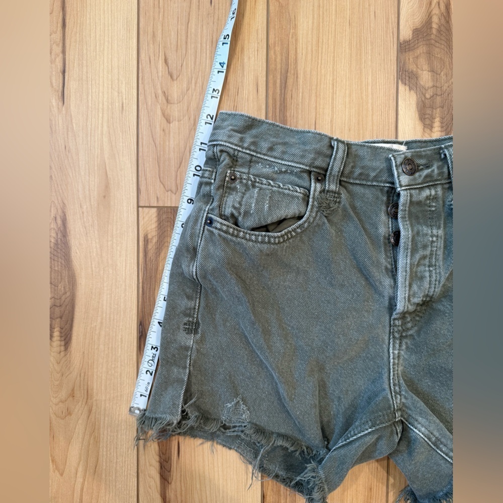 FP Shorts - Picture 5 of 6